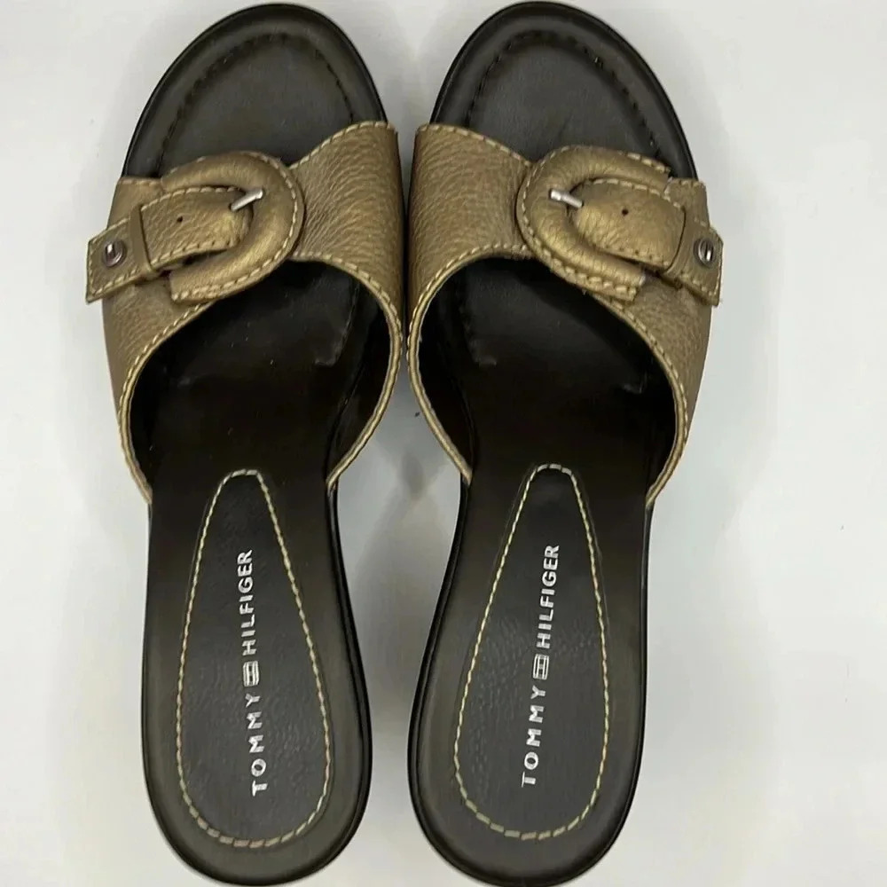 Tommy Hilfiger women’s Greer gold leather‎ wedge 4 inch heels open toe 8.5 Event